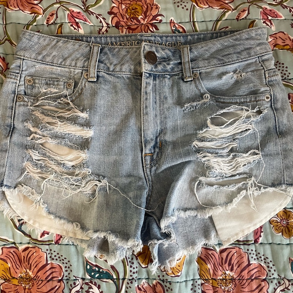 American Eagle Outfitters Women's Distressed Denim Shorts - Light Blue